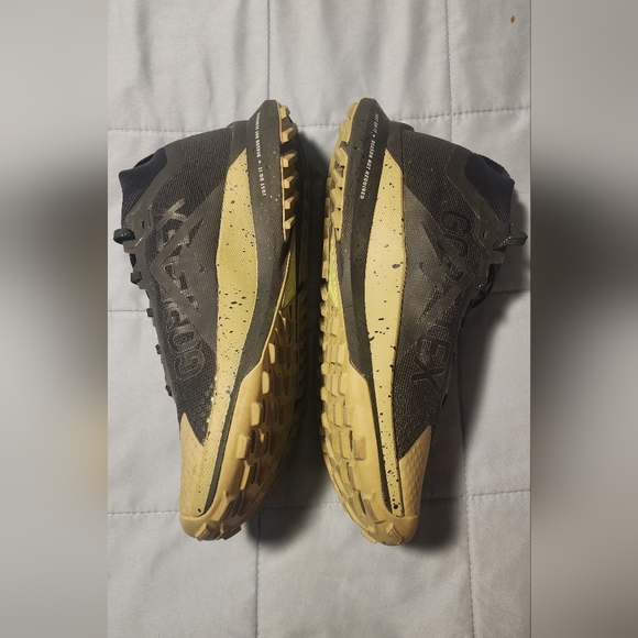 Nike - Picture 6 of 8